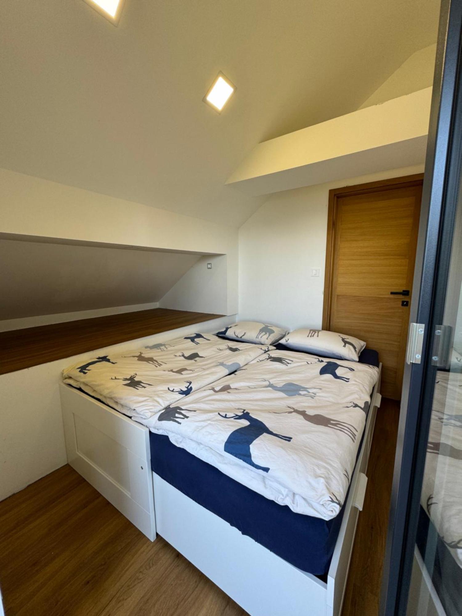 Span Cottage เยเซนิตเซ ภายนอก รูปภาพ
